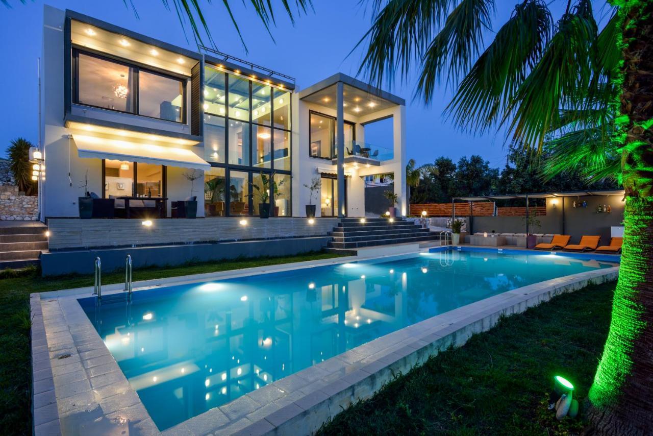 Adorno Luxury Villas Chorafakia Exterior photo
