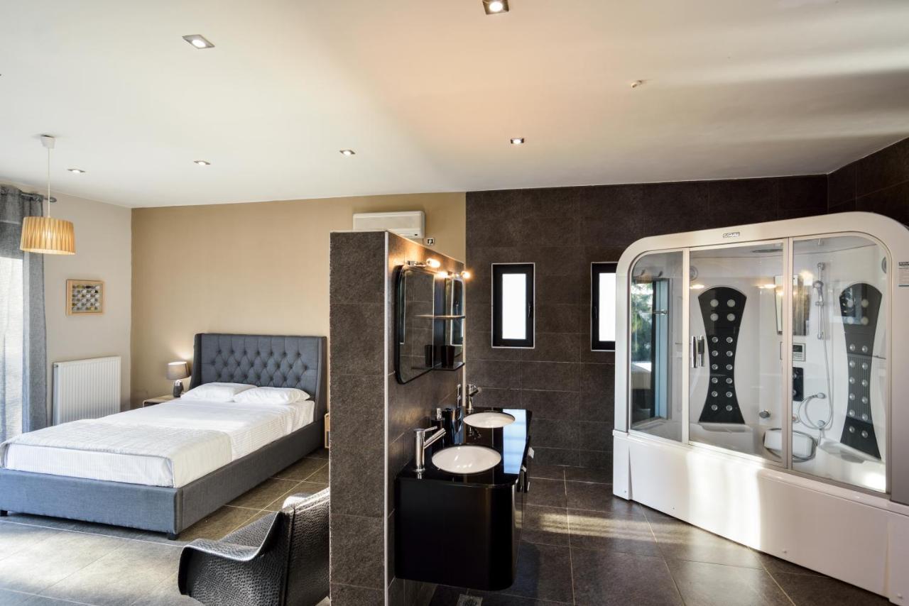 Adorno Luxury Villas Chorafakia Exterior photo